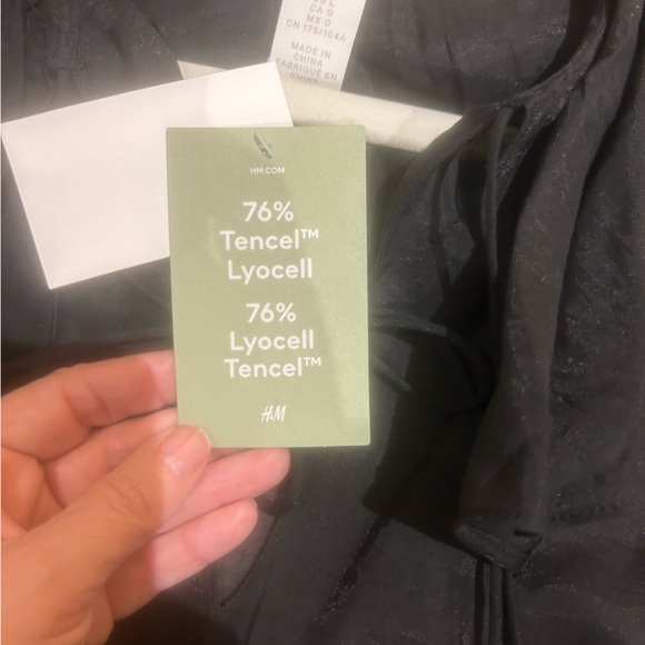 NWT!!  H&M Flounce Flounce Black Large L Sheer - Picture 6 of 8